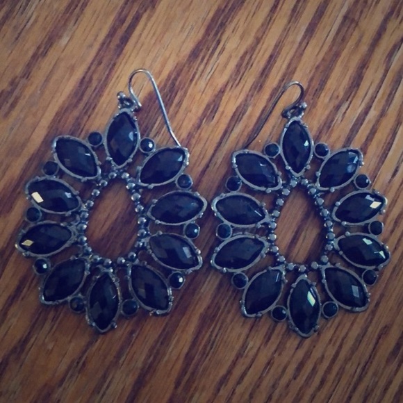 NWOT boutique gunmetal black gemstone earrings - Picture 2 of 4